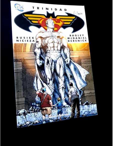 EXCELENTE ESTADO TRINIDAD 2 SUPERMAN NATMAN WONDER WOMAN PLANETA TOMO