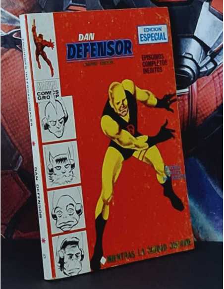 CASI EXCELENTE ESTADO DAN DEFENSOR 5 MIENTRAS LA CIUDAD DUERME TACO EDICIONES VERTICE