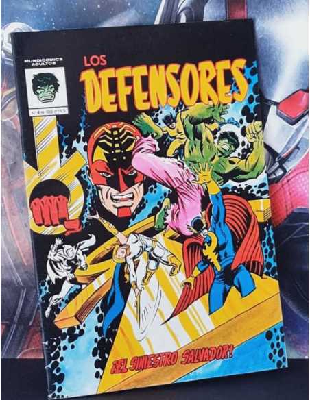 EXCELENTE ESTADO LOS DEFENSORES 4 EL SINIESTRO SALVADOR MUNDICOMICS VERTICE
