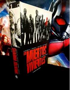 CASI EXCELENTE ESTADO LOS MUERTOS VIVIENTES 1 LIBRO...