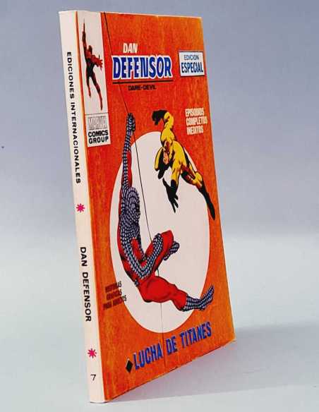 EXCELENTE ESTADO DAN DEFENSOR 7 LUCHA DE TITANES TACO EDICIONES VERTICE
