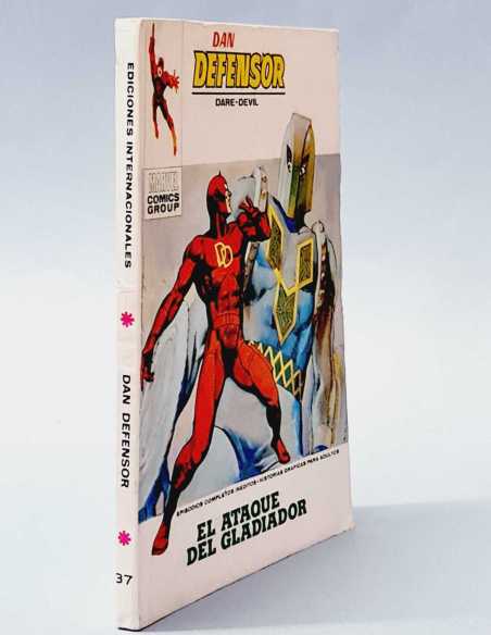 MUY BUEN ESTADO DAN DEFENSOR 37 EL ATAQUE DEL GLADIADOR TACO EDICIONES MARVEL VERTICE