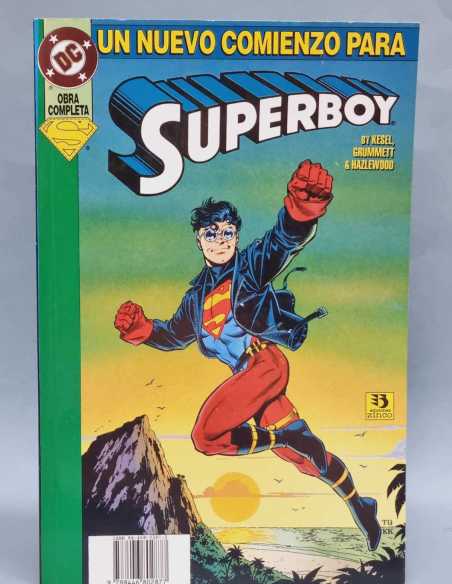 EXCELENTE ESTADO SUPERBOY UN NUEVO SUPERBOY TAPA BLANDA ZINCO