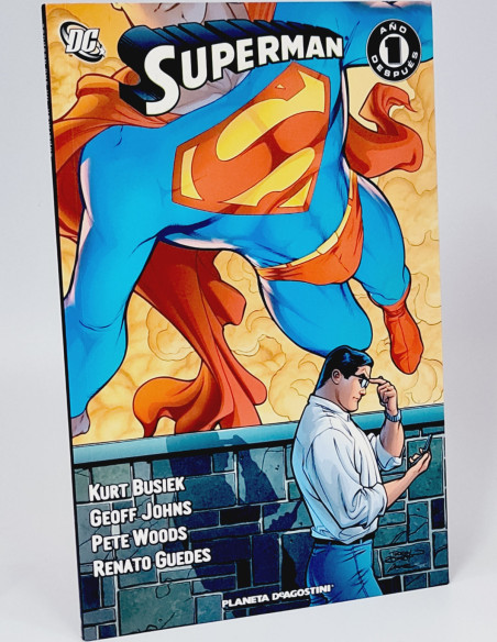 CÓMIC DE KIOSCO SUPERMAN UN 1 AÑO DESPUÉS PLANETA DEAGOSTINI