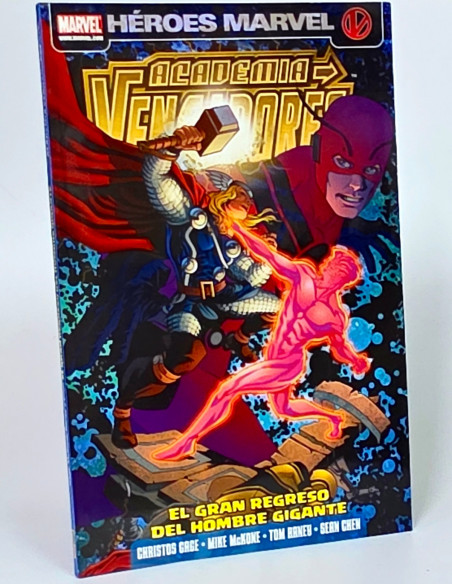 CÓMIC EXCELENTE ACADEMIA VENGADORES 2 EL GRAN REGRESO DEL HOMBRE GIGANTE PANINI HEROES MARVEL