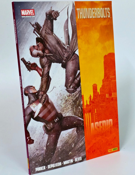 CÓMIC DE KIOSCO THUNDERBOLTS 2 ASEDIO PANINI CÓMICS MARVEL