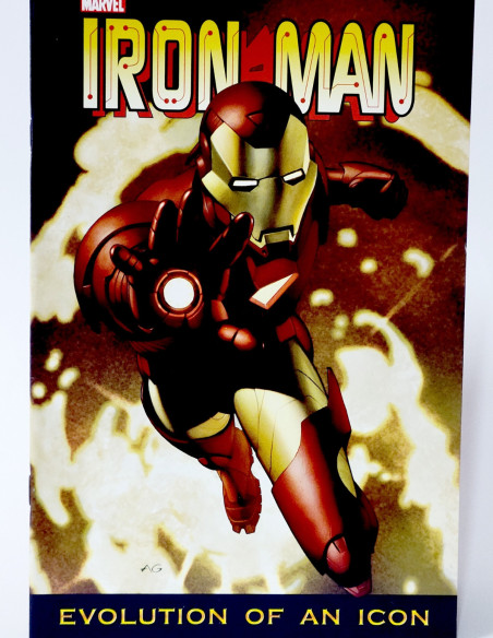 CÓMIC INVENCIBLE IRON MAN PÓSTER BOOK EVOLUTION OF AN ICON PANINI MARVEL GRAPA DE KIOSCO