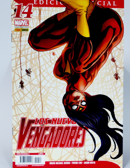 CÓMIC LOS NUEVOS VENGADORES 14 VOL.1 EDICION ESPECIAL PANINI MARVEL VOLUMEN GRAPA DE KIOSCO
